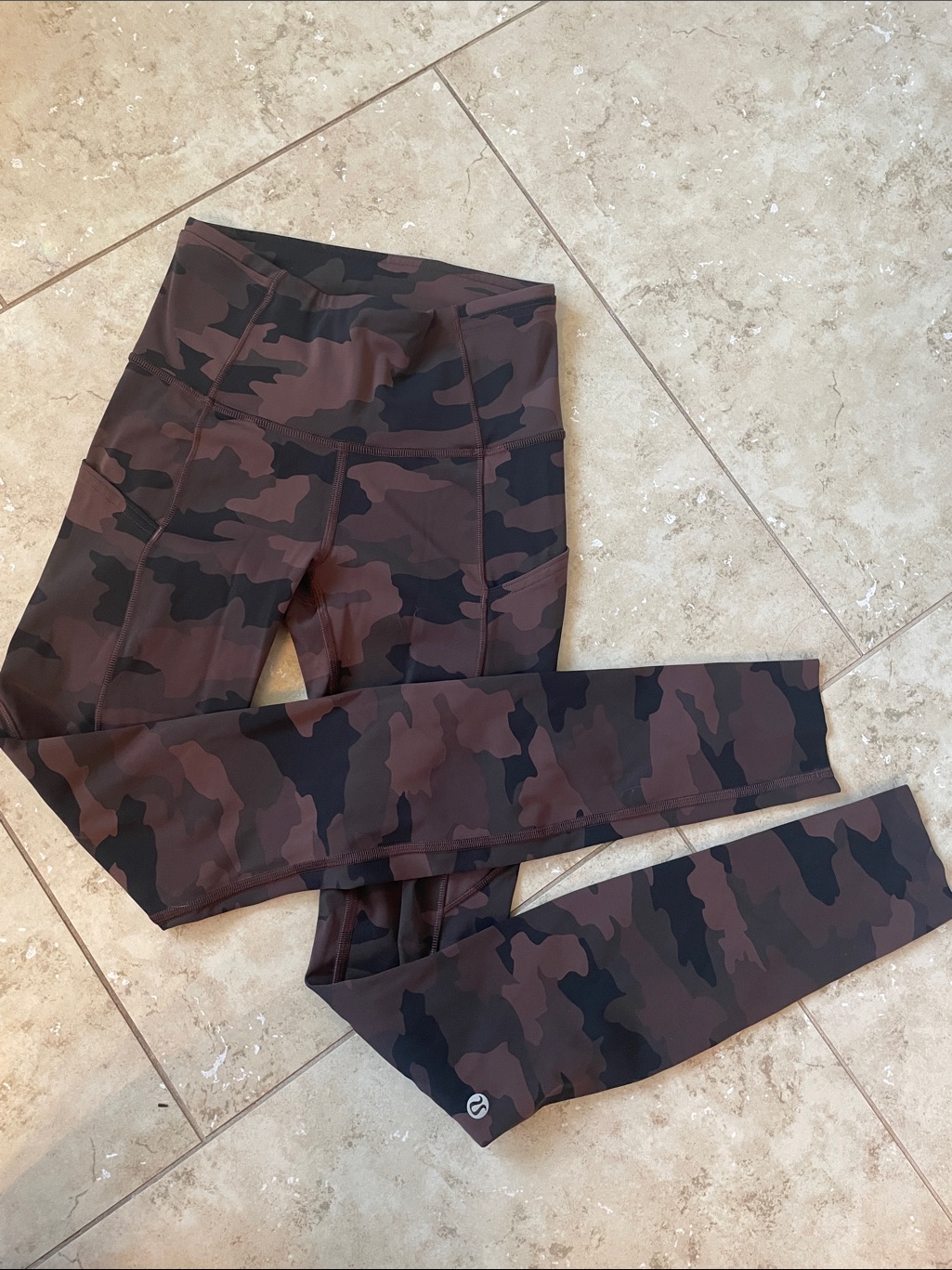 Lululemon Athletica Women's Camo Fast And Free Leggings Size 2